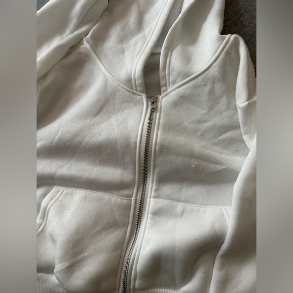 White zip up jacket - Picture 2 of 3